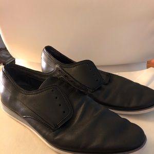 Men’s black Calvin Klein lace-up dress shoes